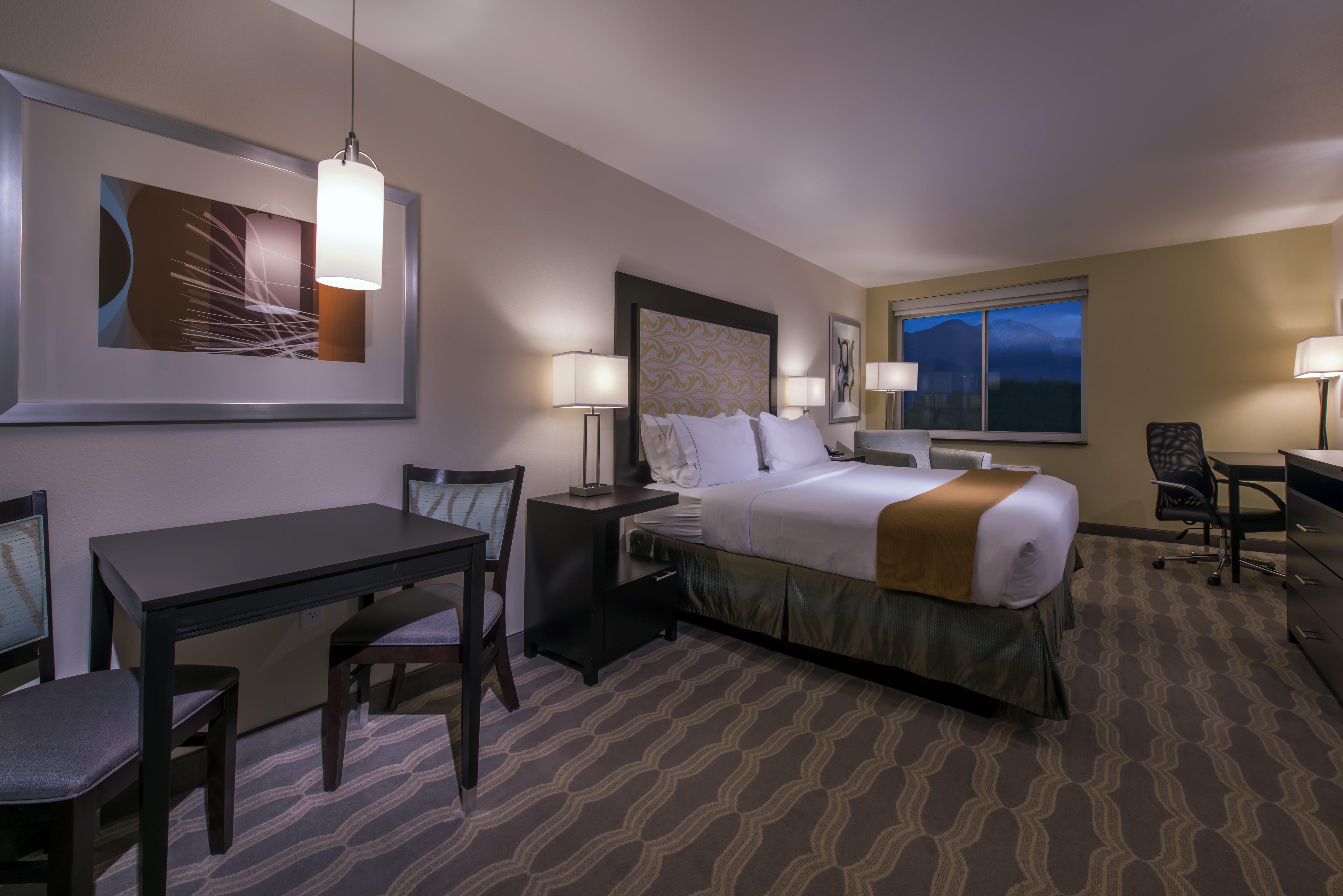Holiday Inn Express & Suites Colorado Springs Central By Ihg מראה חיצוני תמונה
