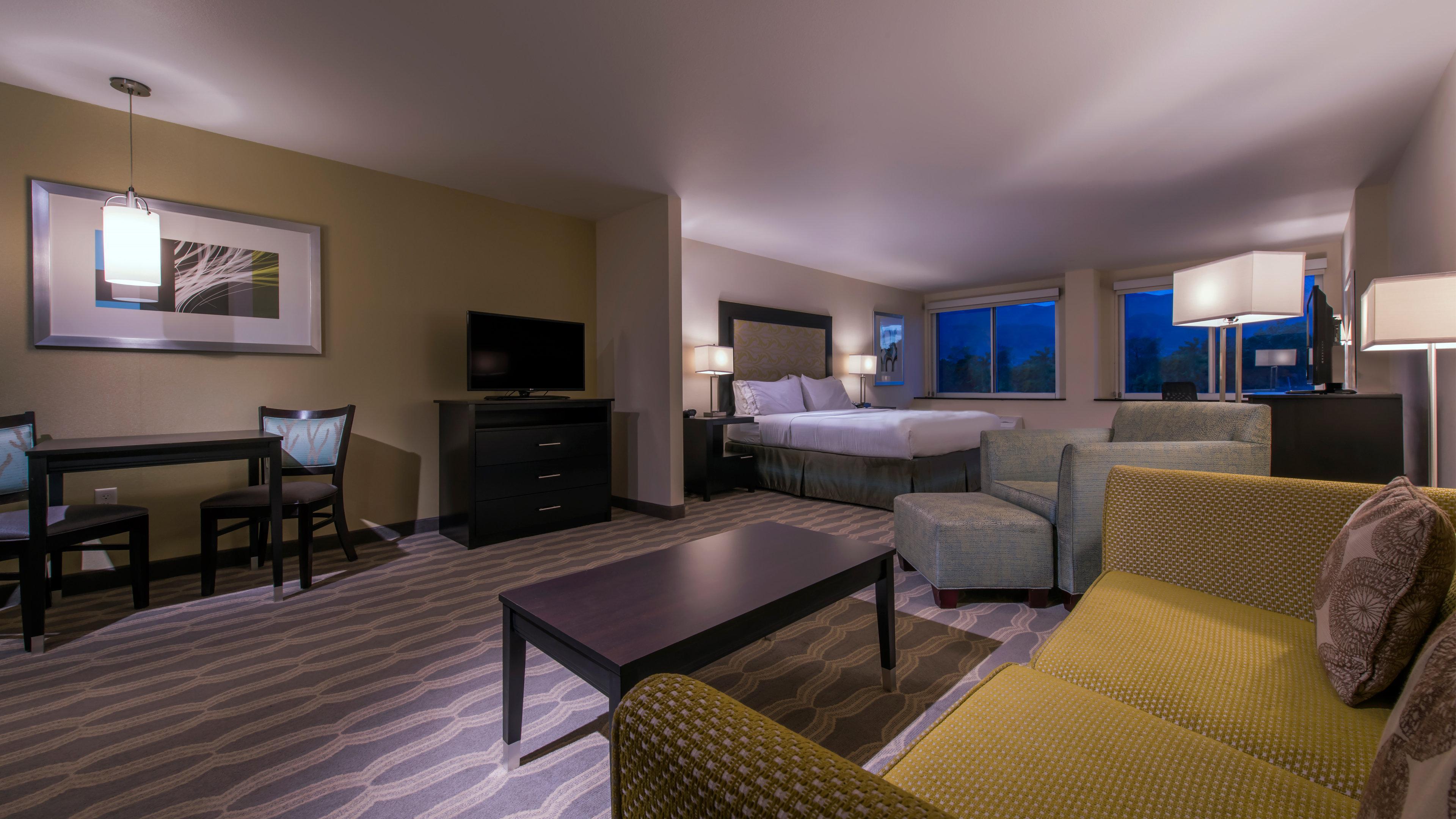 Holiday Inn Express & Suites Colorado Springs Central By Ihg מראה חיצוני תמונה