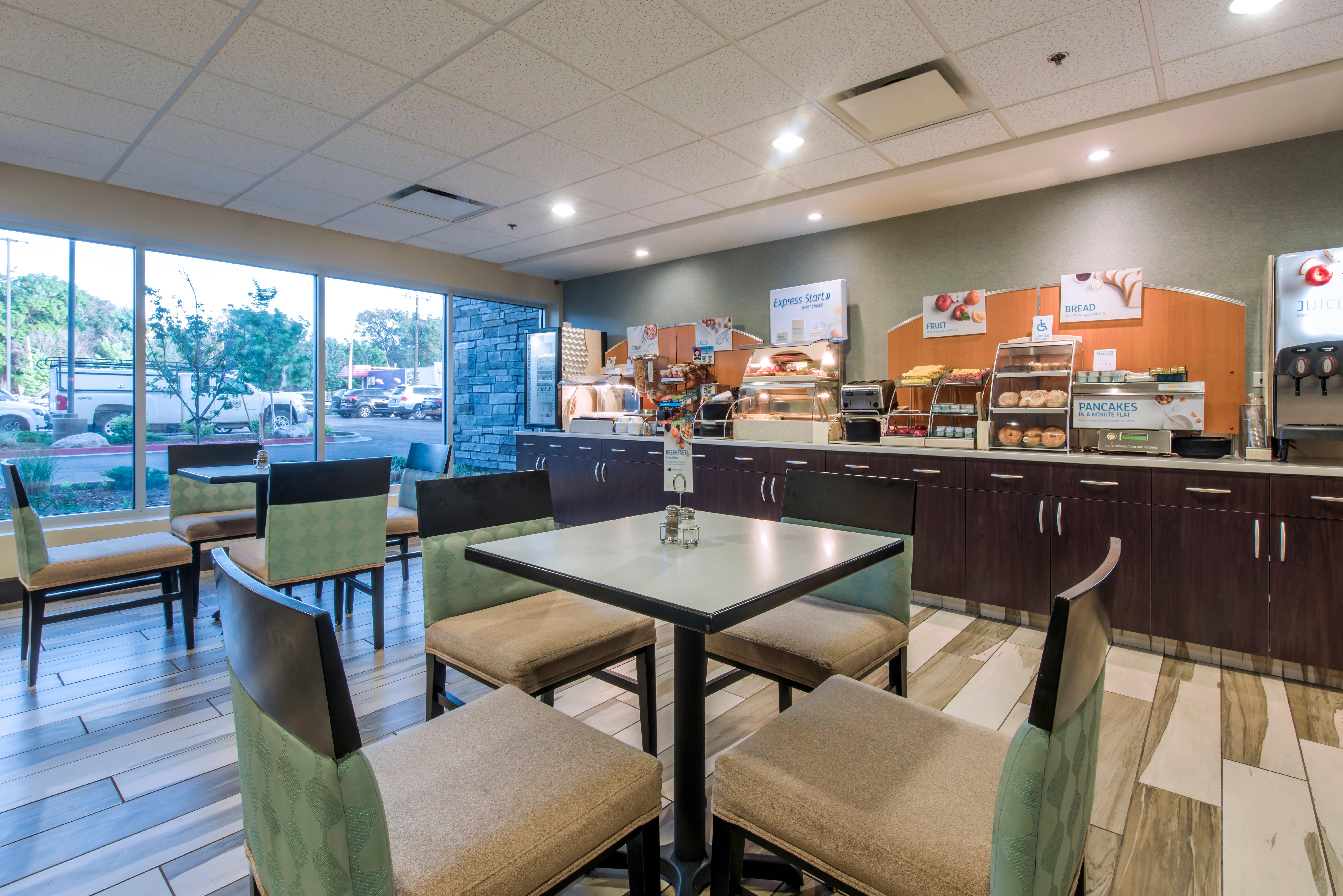 Holiday Inn Express & Suites Colorado Springs Central By Ihg מראה חיצוני תמונה
