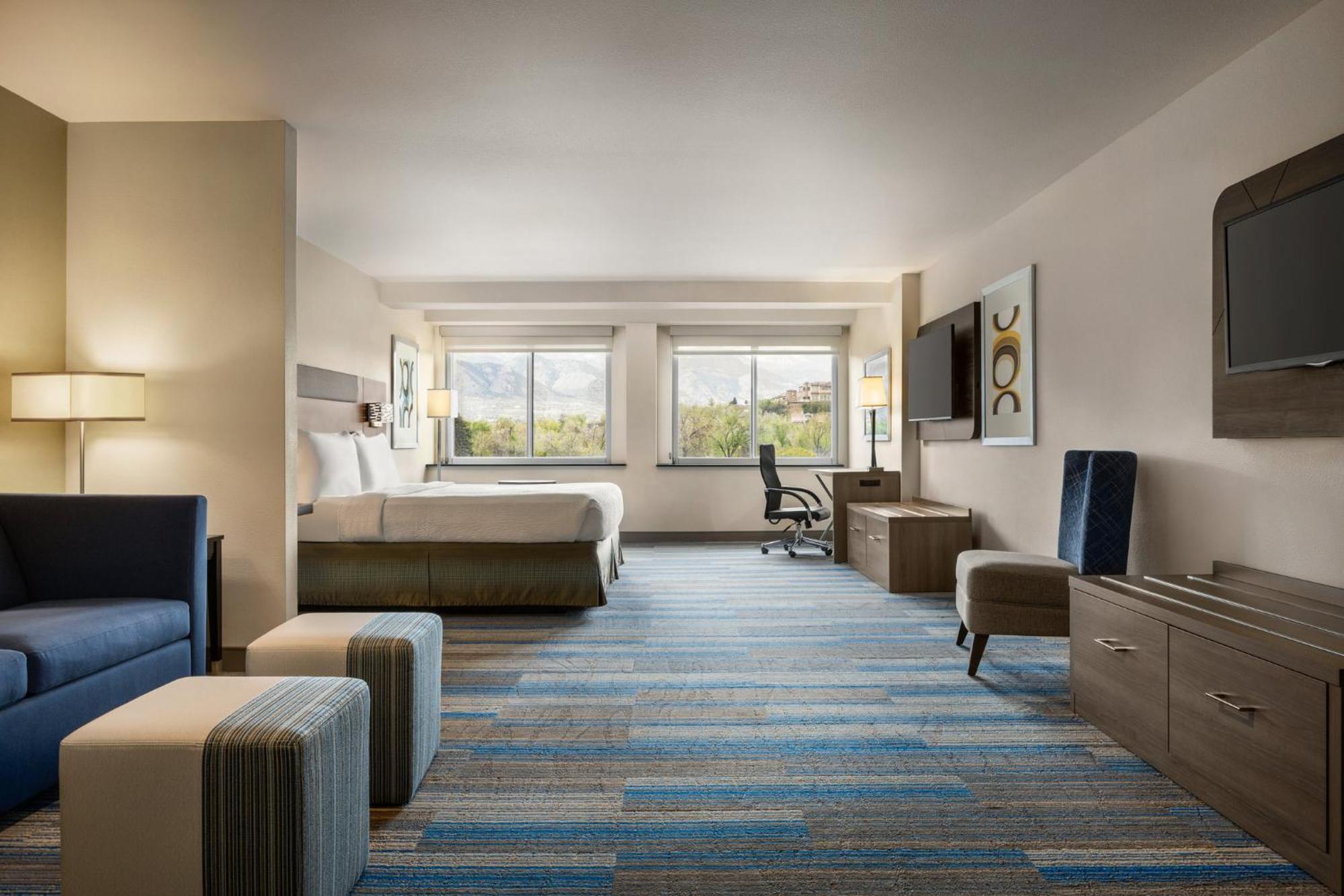 Holiday Inn Express & Suites Colorado Springs Central By Ihg מראה חיצוני תמונה