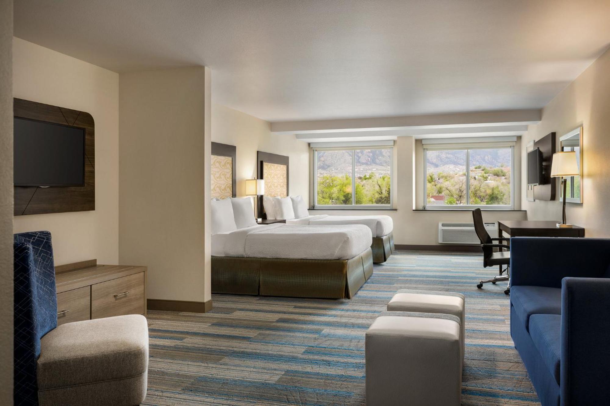 Holiday Inn Express & Suites Colorado Springs Central By Ihg מראה חיצוני תמונה