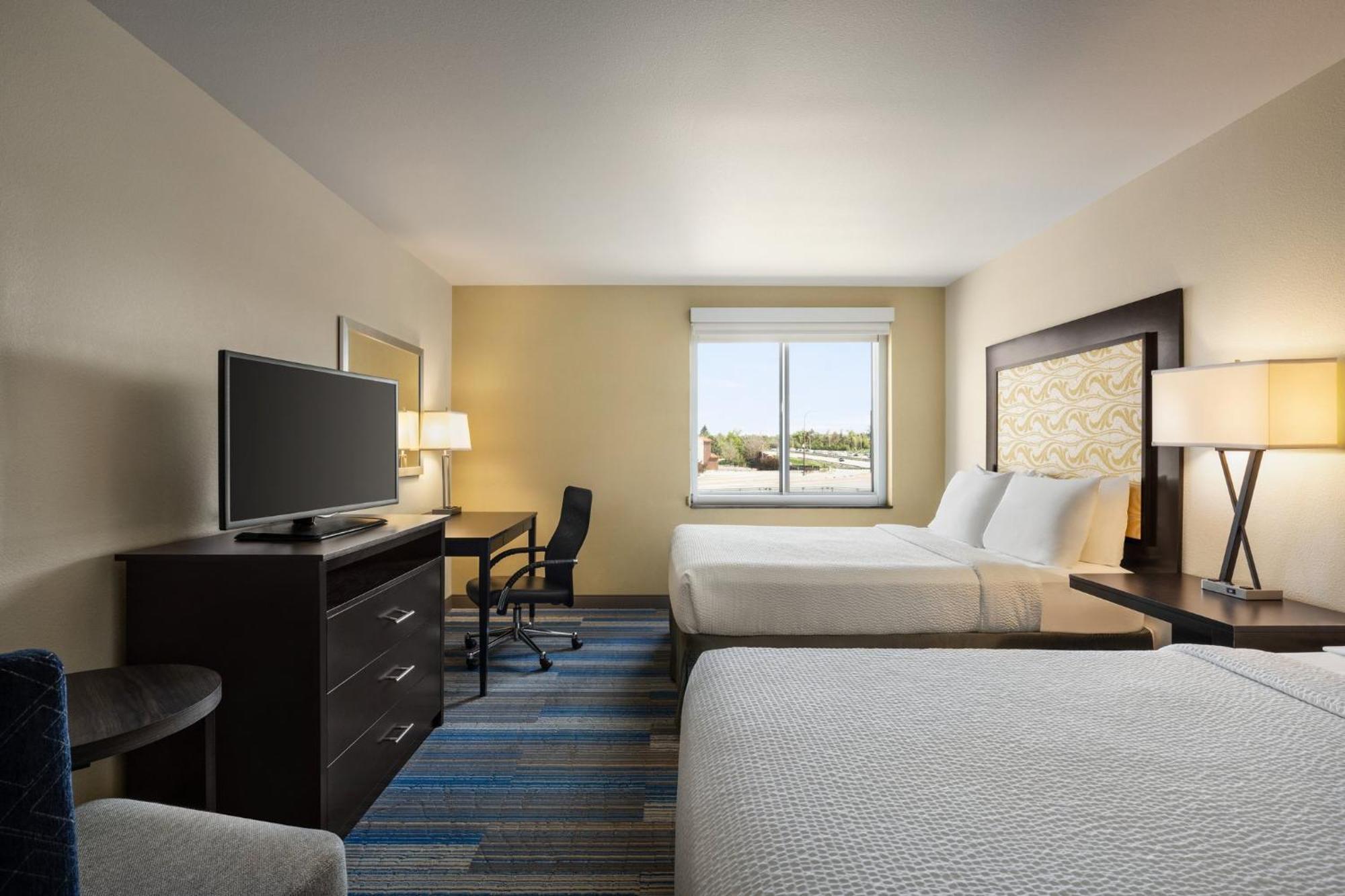 Holiday Inn Express & Suites Colorado Springs Central By Ihg מראה חיצוני תמונה